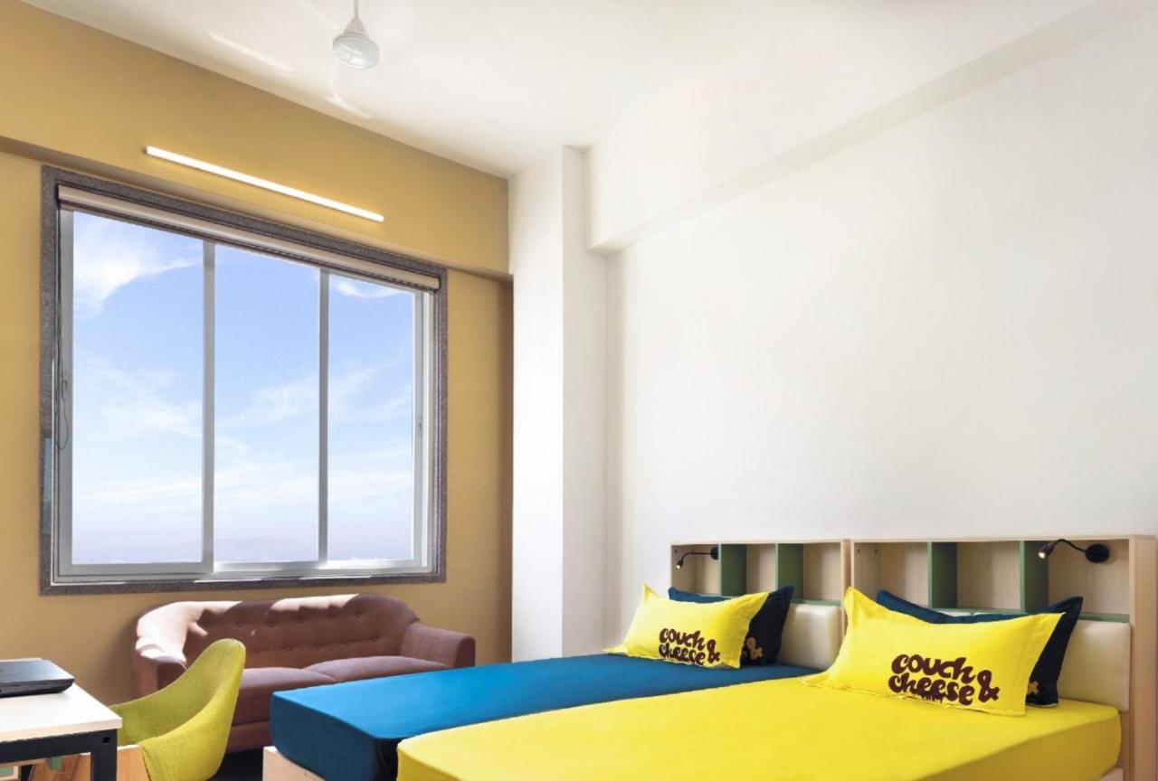 Couch & Cheese Homestel The Most Luxurious Hostel For Working Professionals & Students Пюн Екстериор снимка
