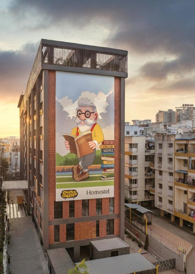 Couch & Cheese Homestel The Most Luxurious Hostel For Working Professionals & Students Пюн Екстериор снимка